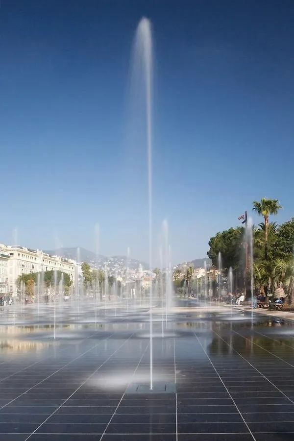 Pref 2 - F4 - Vaste Et Bourgeois ,3 Chambres, Ascenseur, Vx-ניס ניס