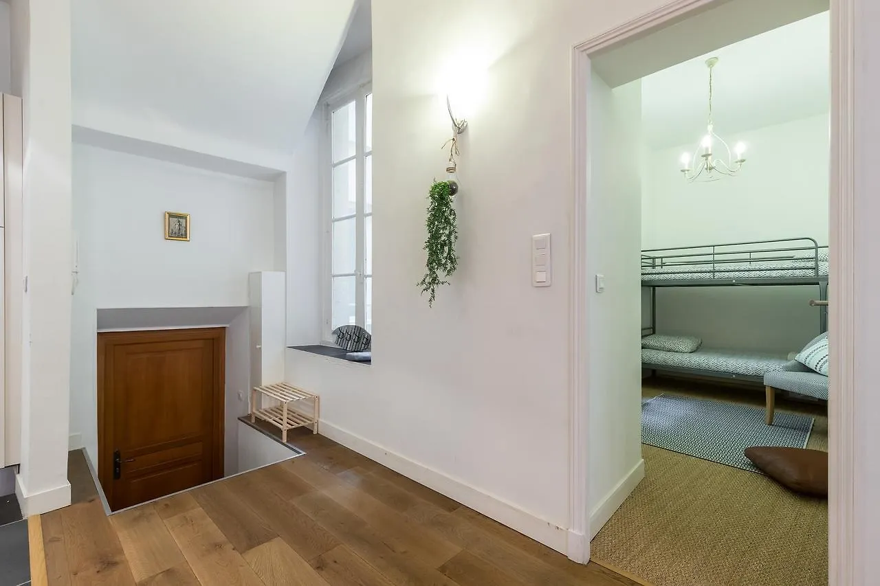 Apartment Pref 2 - F4 - Vaste Et Bourgeois ,3 Chambres, Ascenseur, Vx-Nice