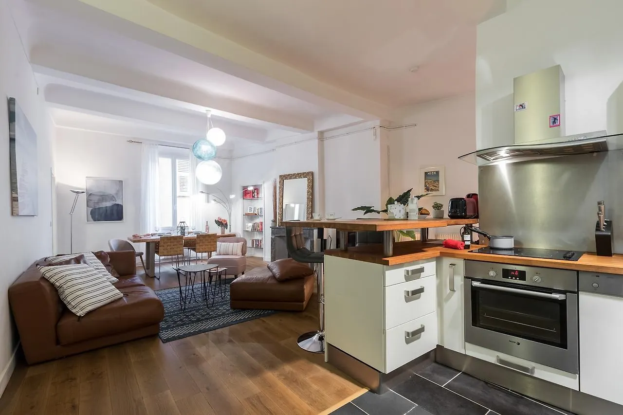 Pref 2 - F4 - Vaste Et Bourgeois ,3 Chambres, Ascenseur, Vx-Nice Apartment